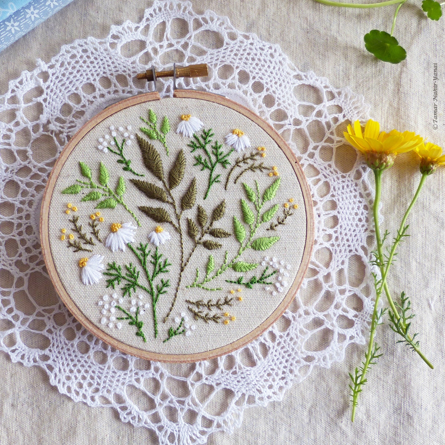 Green Leaves | 4" Embroidery Kit