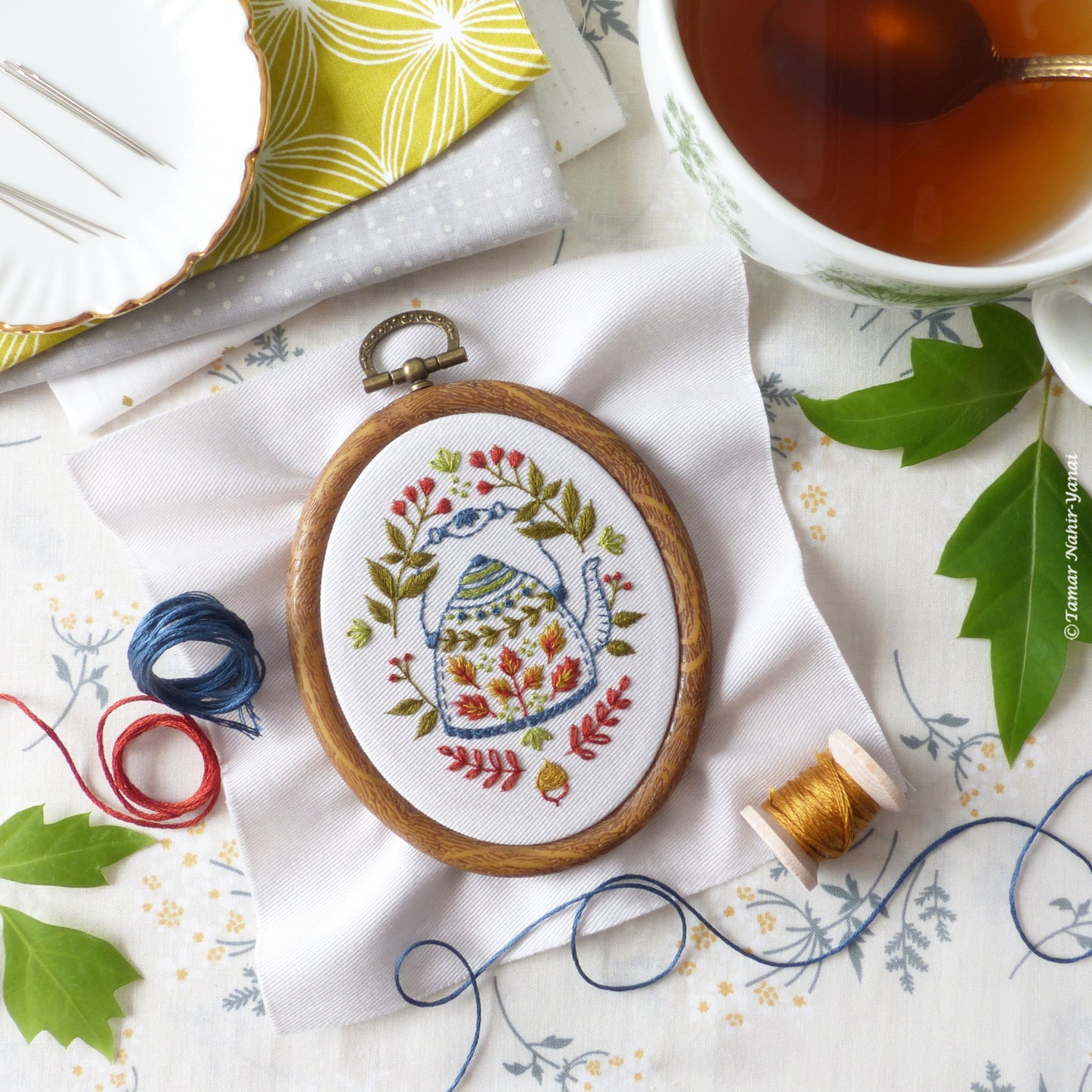 Autumn Kettle | 4" Embroidery Kit